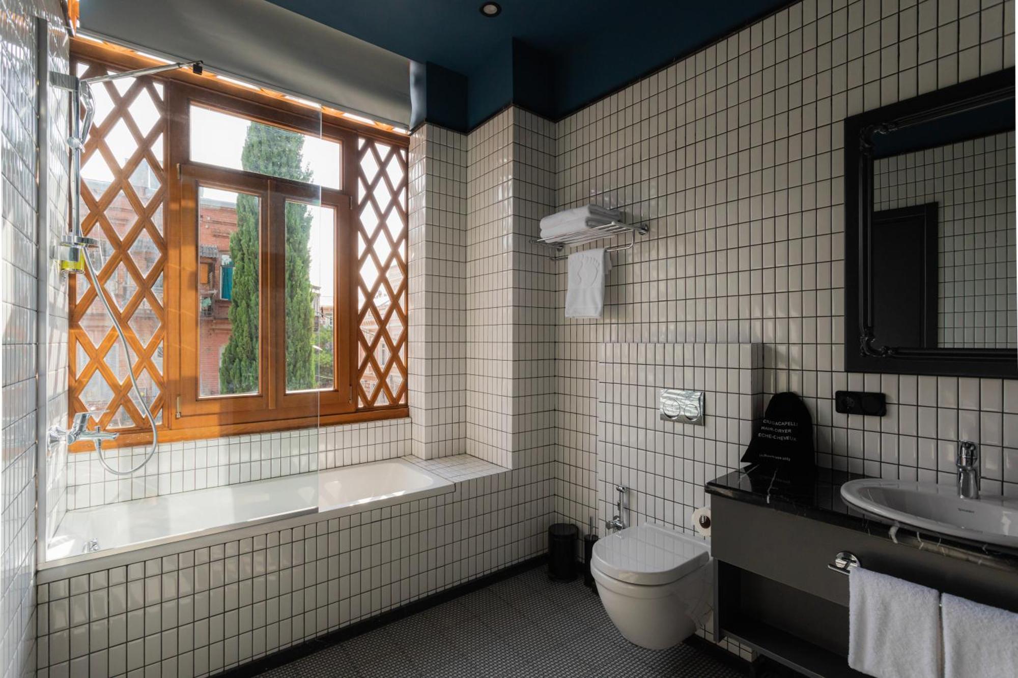 Puris Moedani Boutique Hotel Tbilisi Phòng bức ảnh